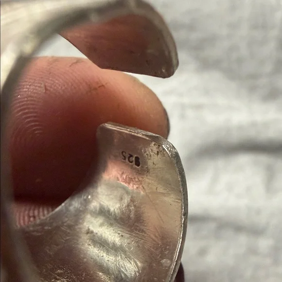 Textured Silver Ring - Picture 3 of 4